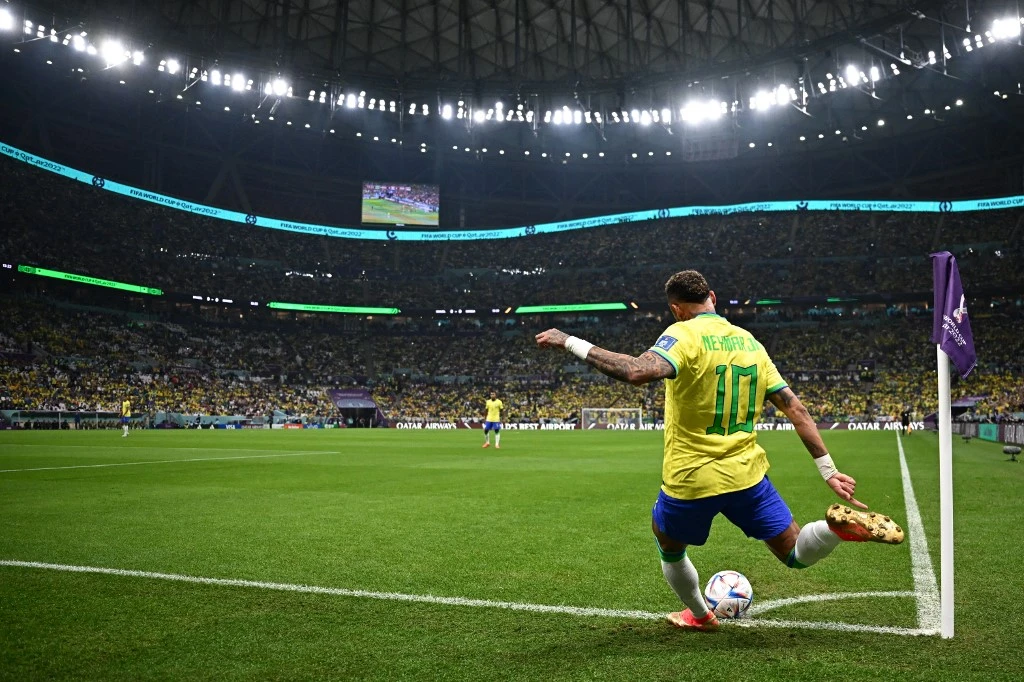 Brazil 2-0 Serbia: Richarlison double sees World Cup favourites start in  style with ominous victory to top Group G, Football News