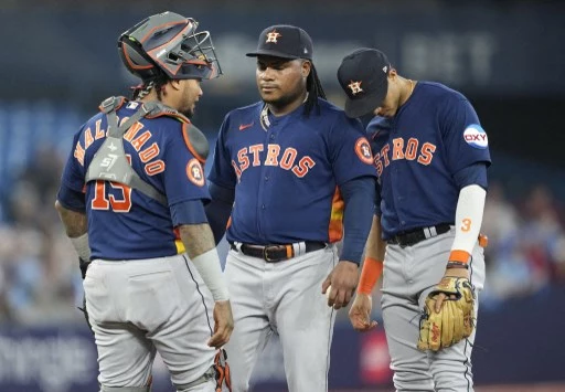 Houston Astros' Yordan Alvarez likely out a month with oblique injury
