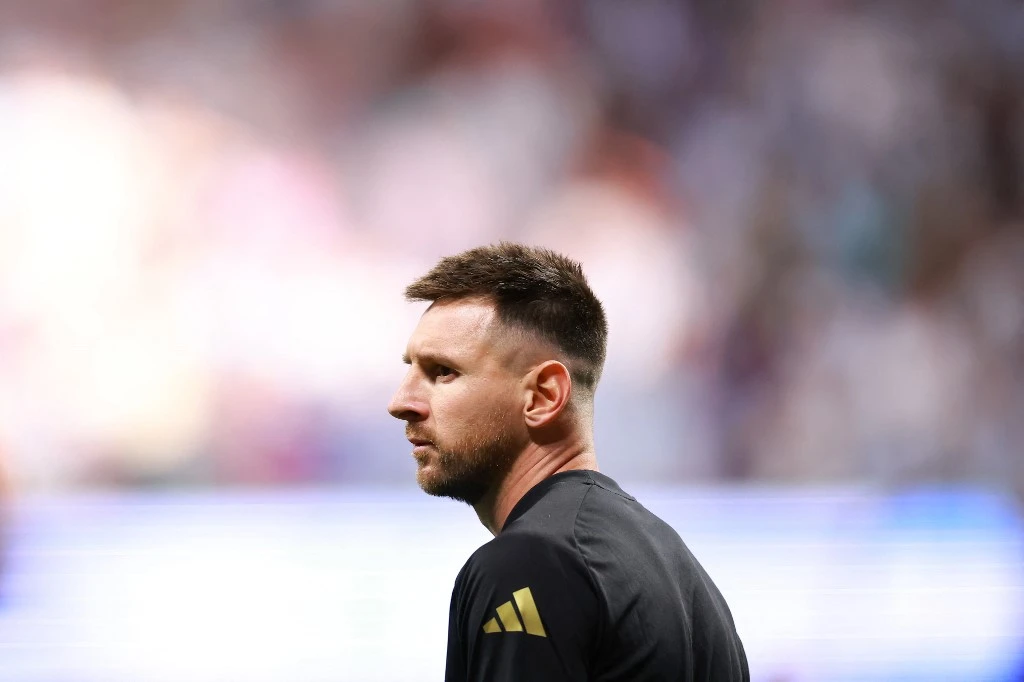 Lionel Messi of Argentina gestures during the CONMEBOL Copa America group A match between Argentina and Canada at Mercedes-Benz Stadium on June 20, 2024 in Atlanta, Georgia
