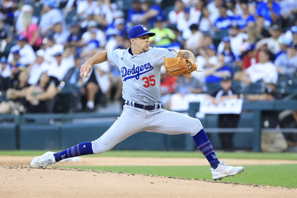 Gavin Stone #35 of the Los Angeles Dodgers throws a pitch during the fourth inning against the Chicago White Sox at Guaranteed Rate Field on June 26, 2024 in Chicago, Illinois