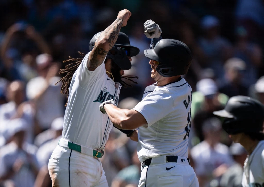 Slumping Mariners Happy to See Toronto Coming to Town